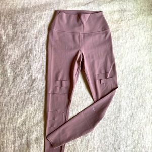 Alo Yoga High Waist Ripped Warrior Leggings